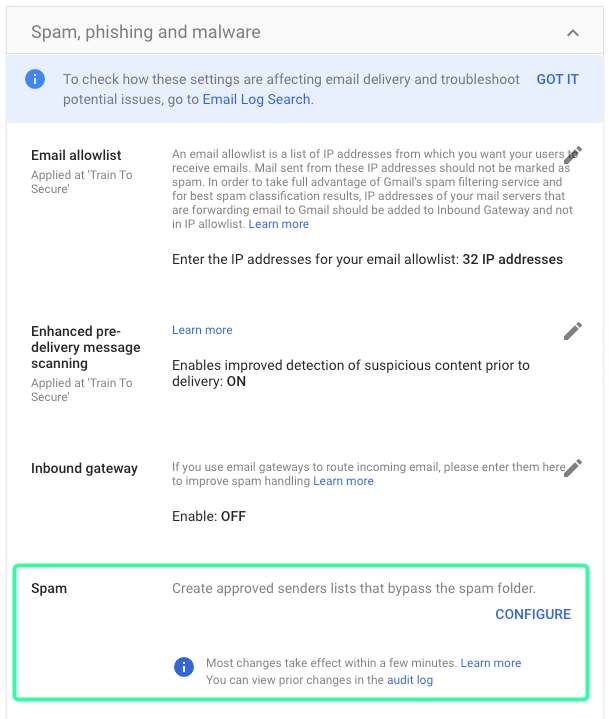 Google Workspace Spam-Filter-Einstellungen mit Spam-Bereich rot hervorgehoben und Konfigurieren-Schaltfläche.