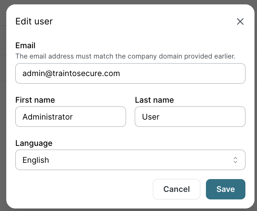 Seite Mein Profil für Kunden-Admin Nutzer. Linker Abschnitt Meine Daten zeigt Anrede, Vorname, Nachname, E-Mail, Sprachfelder. Rechter Abschnitt Passwort zeigt Aktuell, Neu, Passwort bestätigen Felder. Multi-Faktor-Authentifizierung markiert Aktiv.
